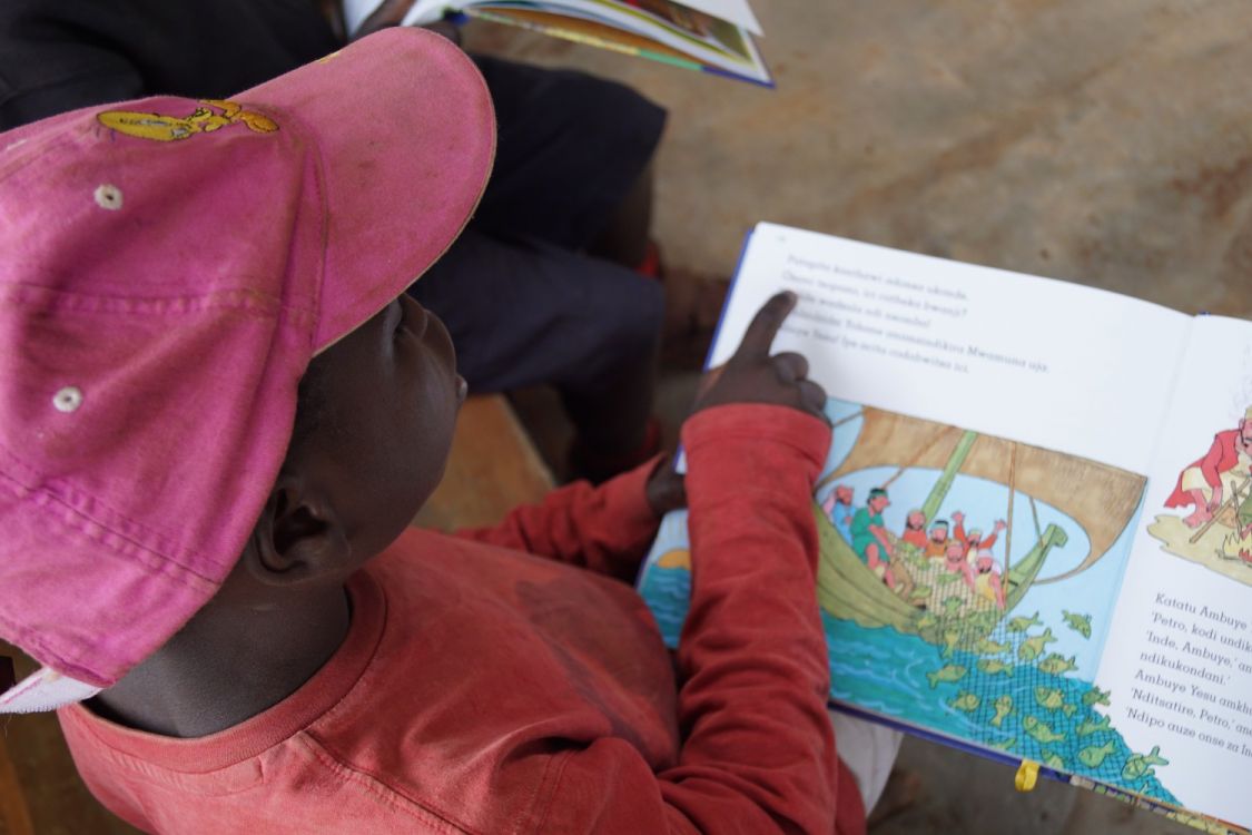 Kinderbijbel Bijbelse vertellingen deel 2 van H. van Dam in Chinyanja ...